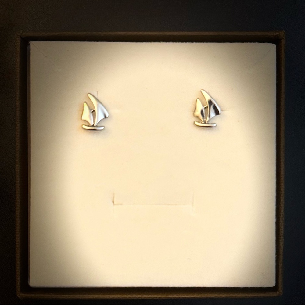 Sailboat Sterling Silver Stud Earrings (FREE SHIPPING)